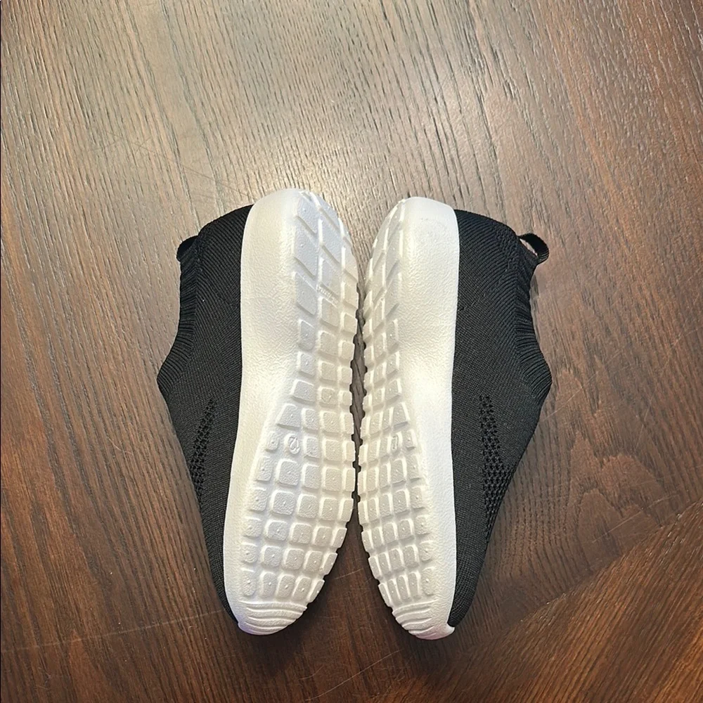 GAP Kids Slip On Sneakers Black Toddler Size 12 Lightweight